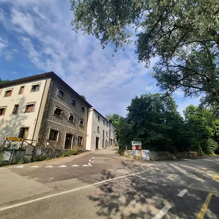 Ristoro La Verna, In Affitto * Кьюзи-делла-Верна